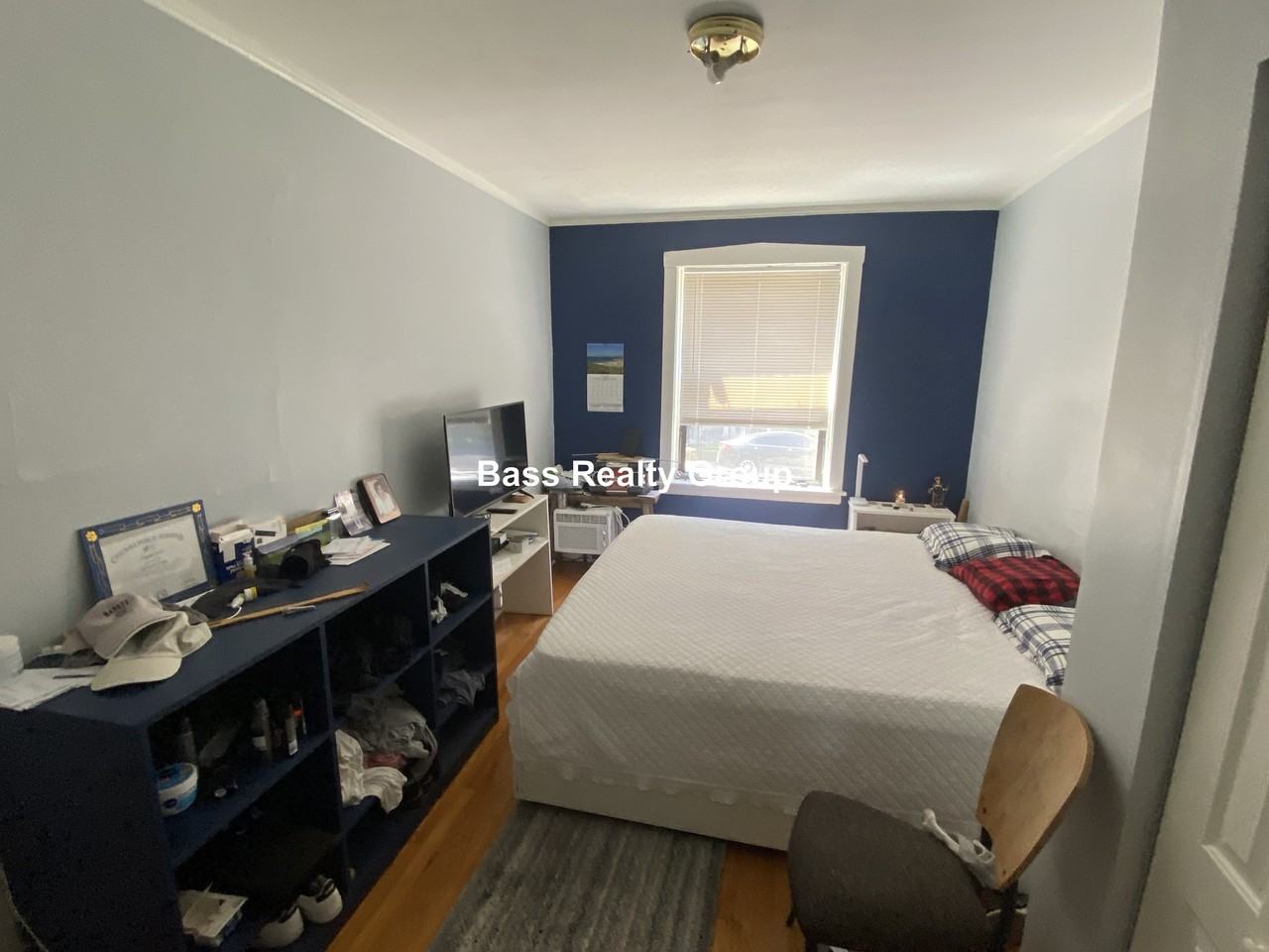 1708 W Lunt Ave #1 - Photo 7 of 11