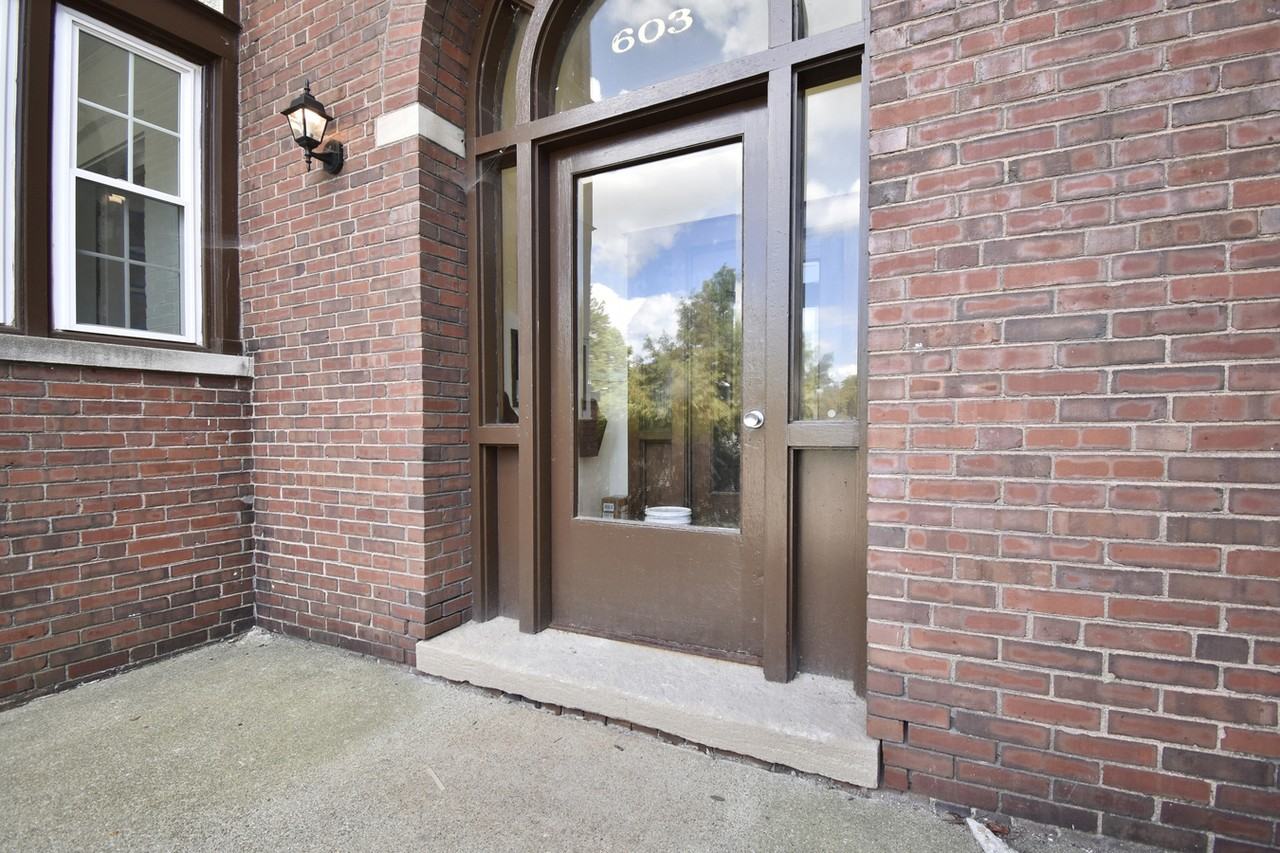 603 West Green Street #1E - Photo 2 of 14