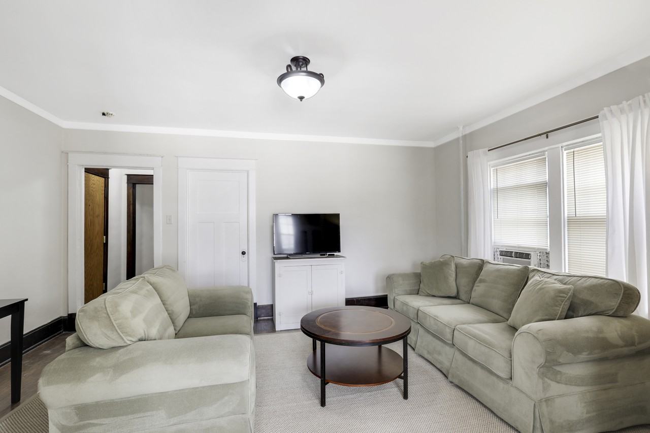 603 West Green Street #1E - Photo 4 of 14