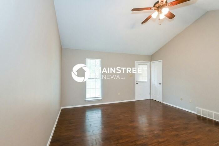 4238 Highgate Dr - Photo 4 of 16