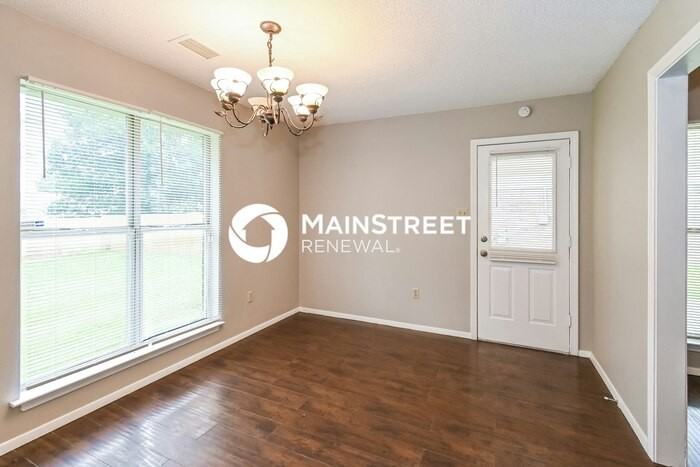 4238 Highgate Dr - Photo 6 of 16