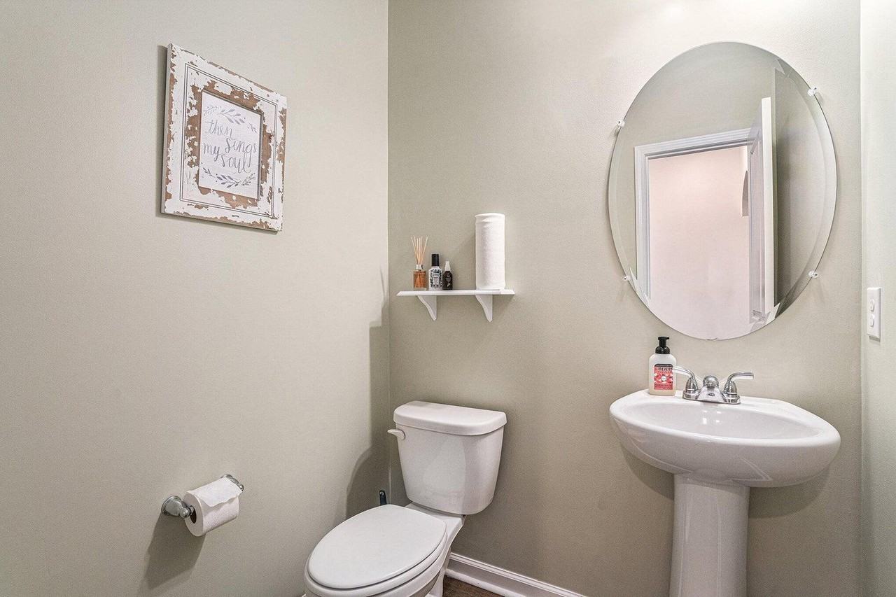 252 Hyrne Dr - Photo 6 of 11