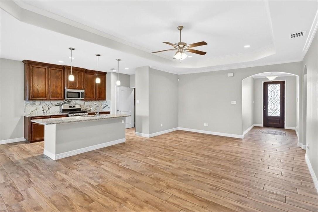 2214 Cuarzo Dr - Photo 6 of 40