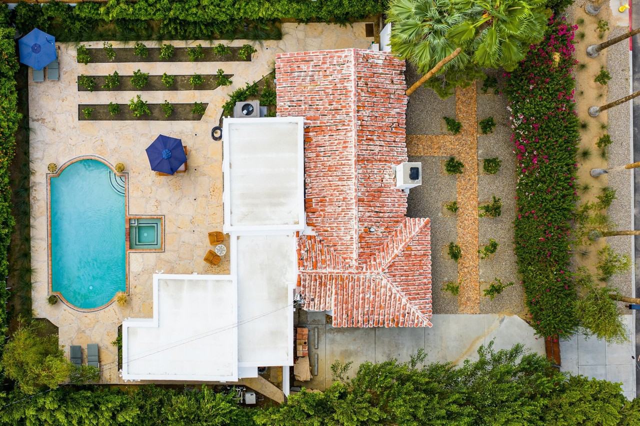 439 E Sonora Rd - Photo 2 of 26