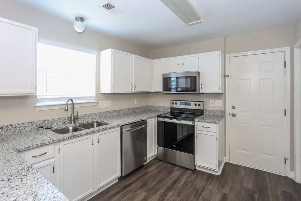 2535 Captains Watch Rd Ne - Photo 6 of 15