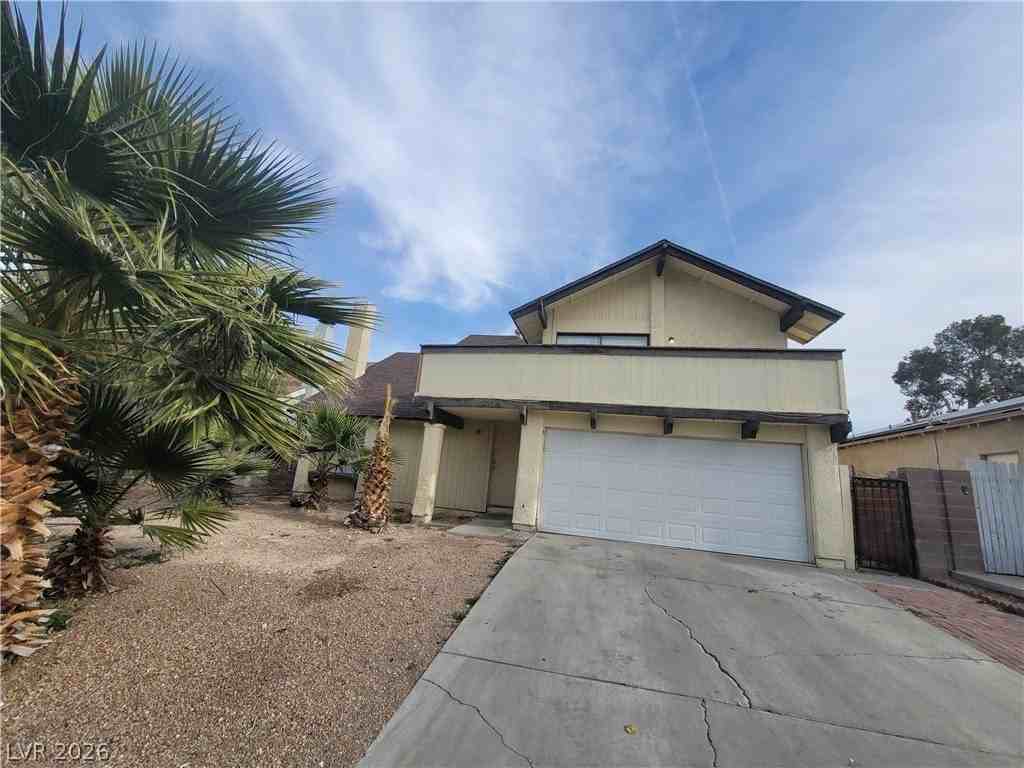 4760 Woodridge Rd - Photo 4 of 50