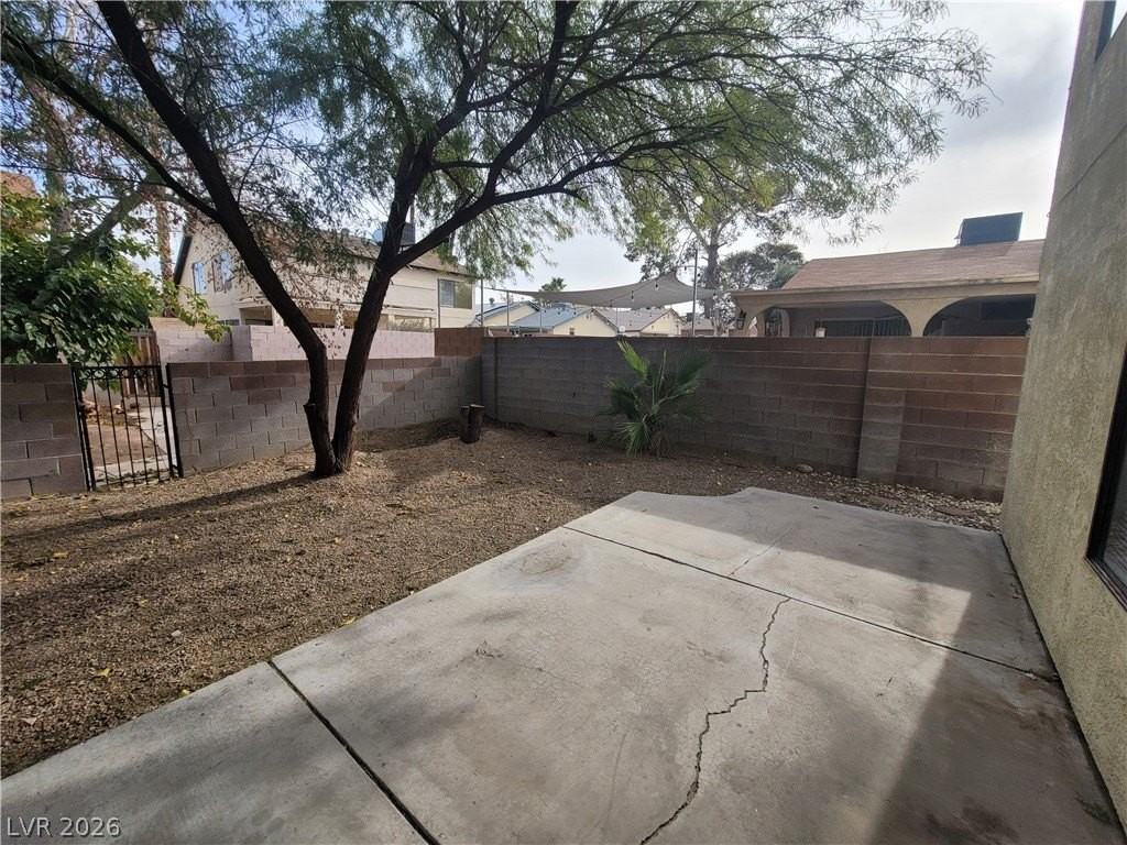 4760 Woodridge Rd - Photo 6 of 50