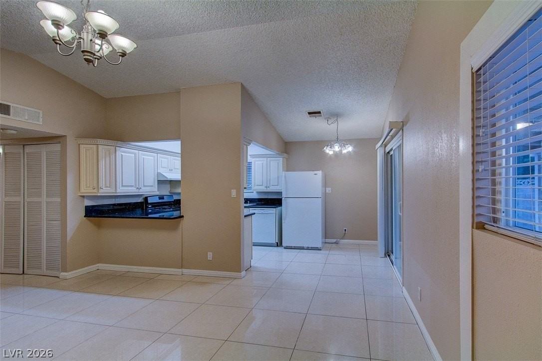 6381 Placer Dr - Photo 7 of 20