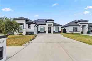 featured image of 5519 N Chula Vista St