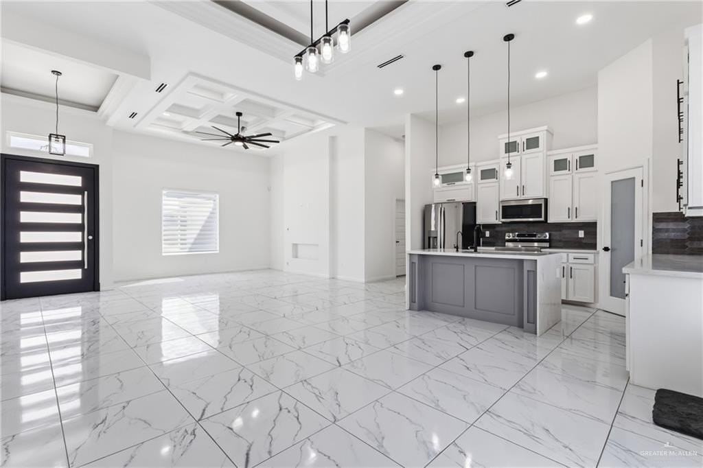 5519 N Chula Vista St - Photo 4 of 22