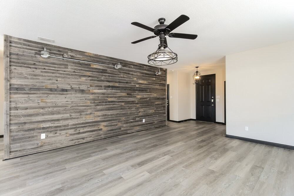 9136 Benevolent Ct - Photo 5 of 16