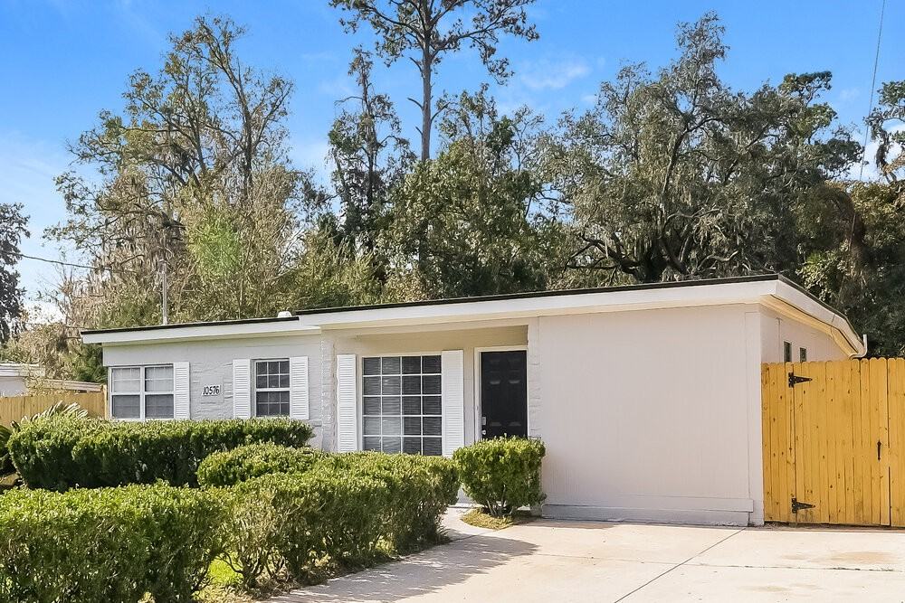 10576 Abilene Rd - Photo 3 of 16