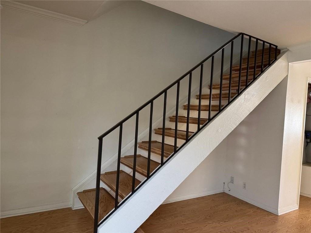 8 Springfield - Photo 2 of 4