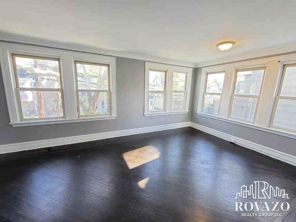 73 Poe Avenue #3 - Photo 3 of 8