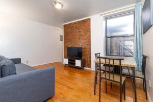 featured image of 1617 3rd Ave