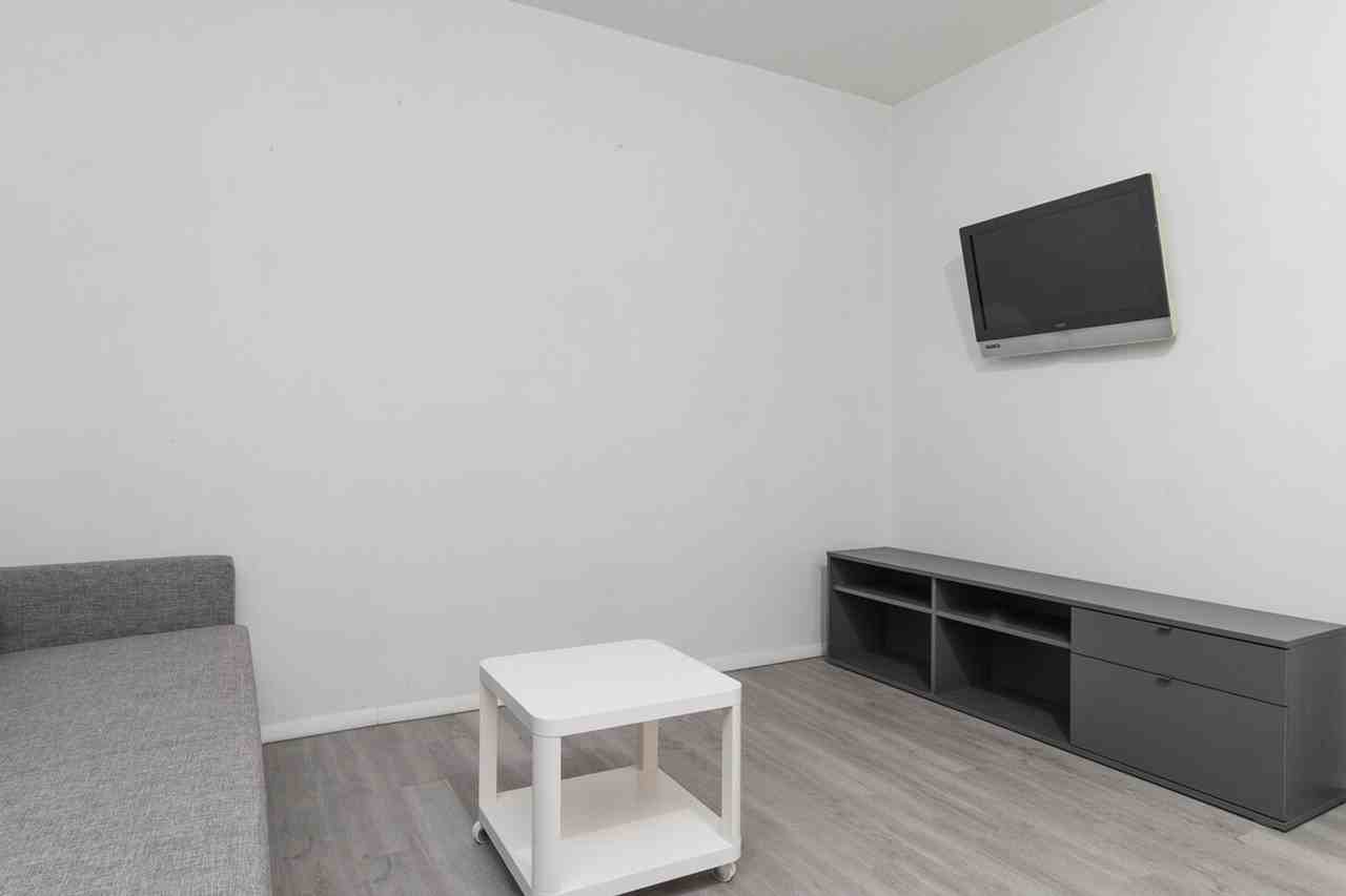131 E 94th St #1032065P - Photo 4 of 21