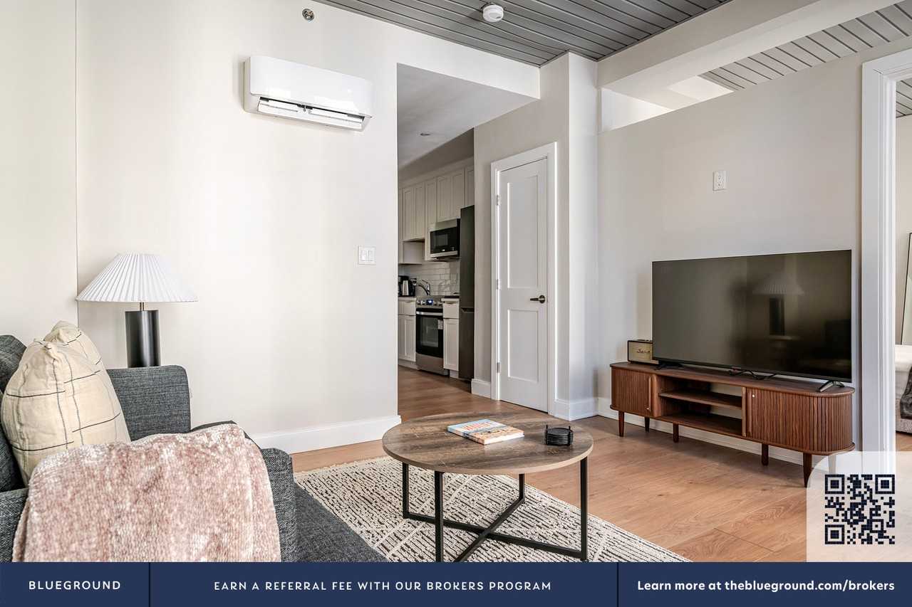 44 Bromfield Street - Photo 5 of 21