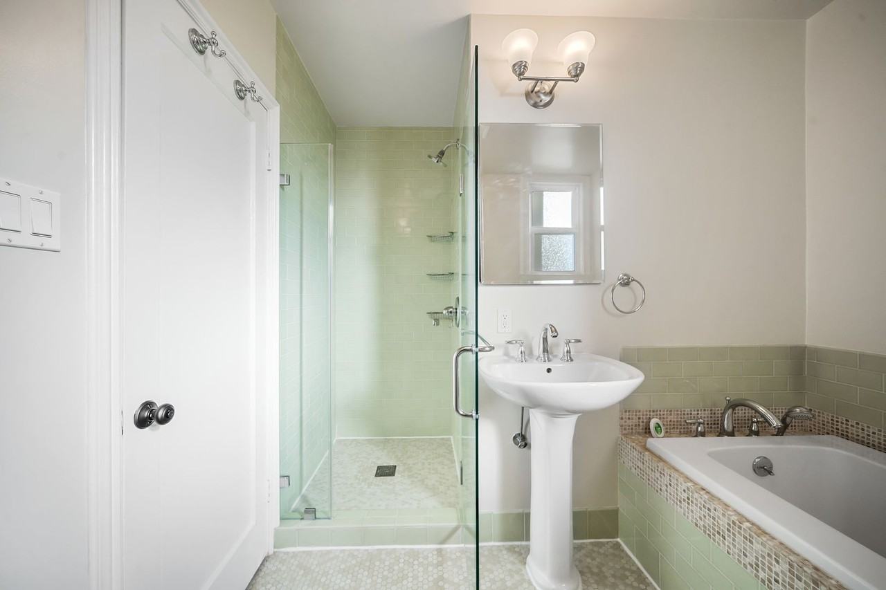 1630 16th Ave - Photo 6 of 15