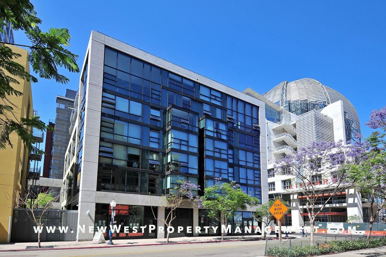 350 11th Ave #426 - Photo 2 of 45