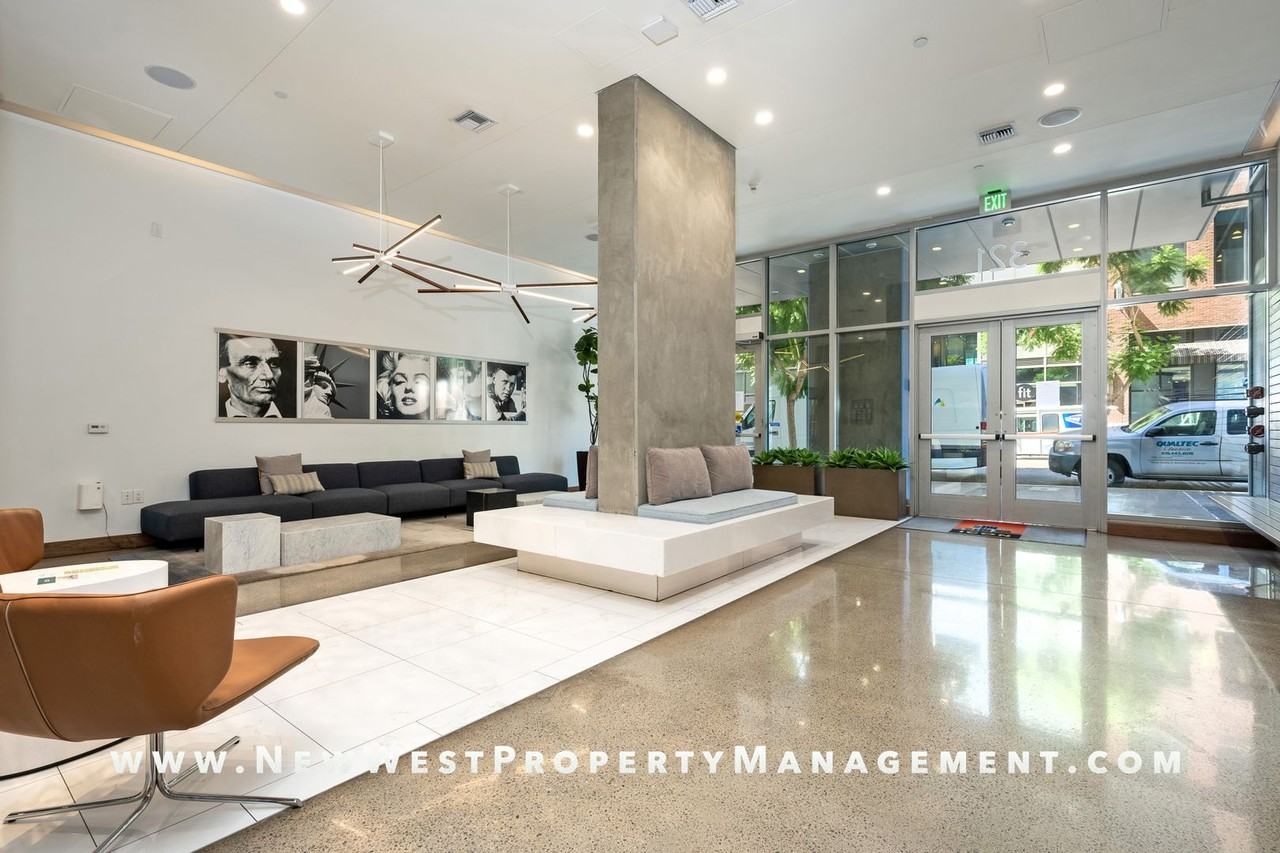 350 11th Ave #426 - Photo 5 of 45