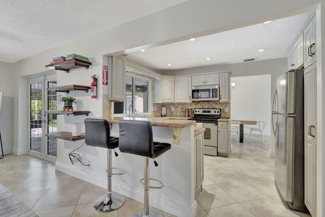 1104 Jackpine St - Photo 2 of 23