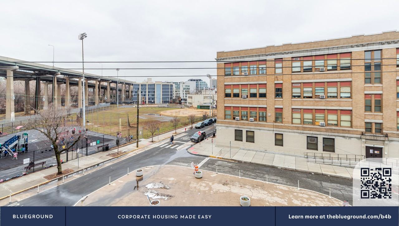 425 3rd St #2087 - Photo 6 of 29