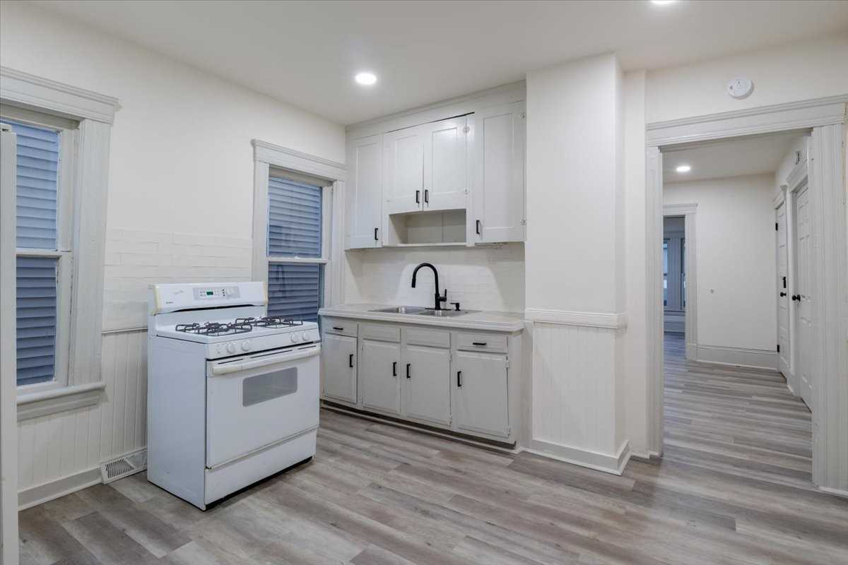 3139 Perkins Ave #DOWN - Photo 7 of 9