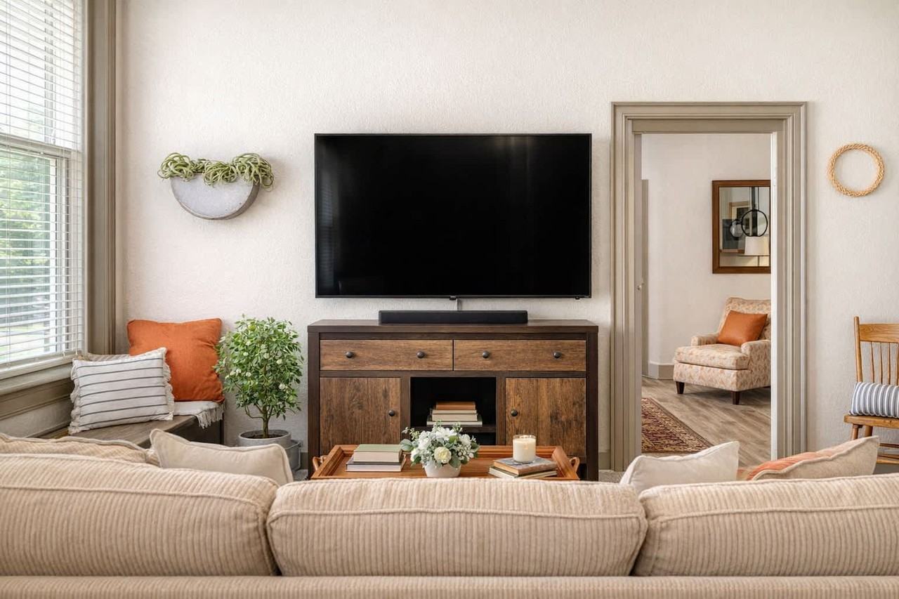 101 Algoma Blvd #1332436P - Photo 2 of 16