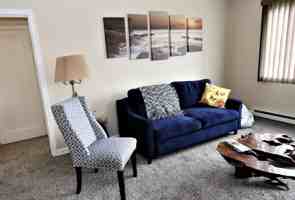 featured image of 2404 S Eunice St