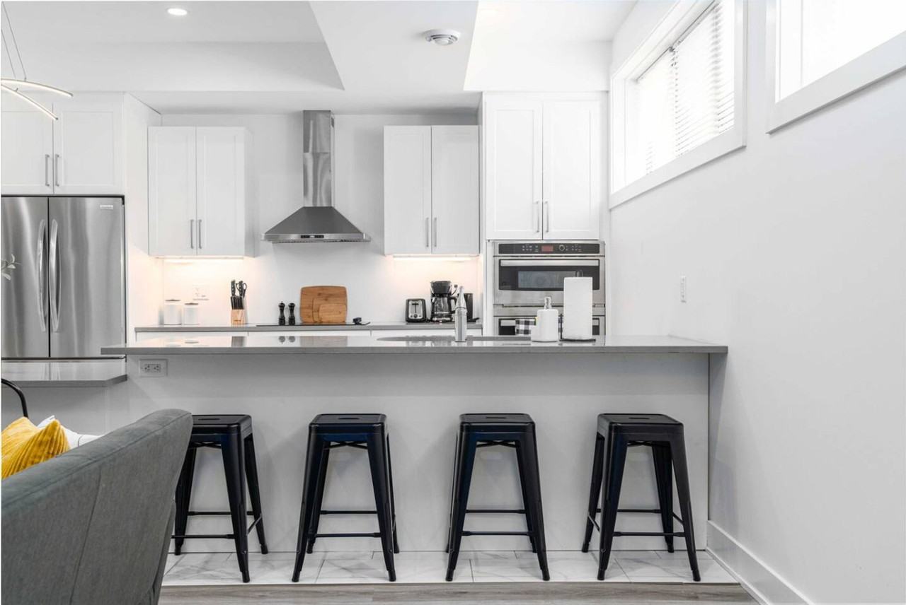 585 Queens Ave #1388905P - Photo 5 of 44