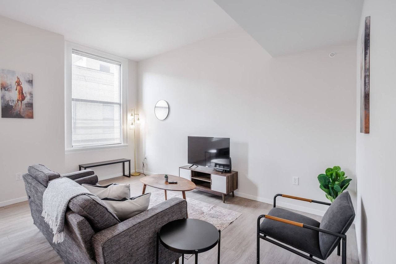 9-JAN-JAN East 4th Street #1404474P - Photo 5 of 30