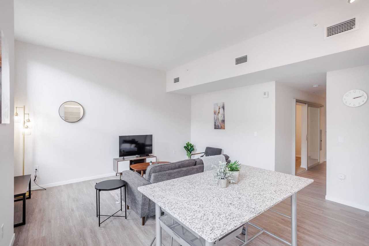 9-JAN-JAN East 4th Street #1404474P - Photo 6 of 30