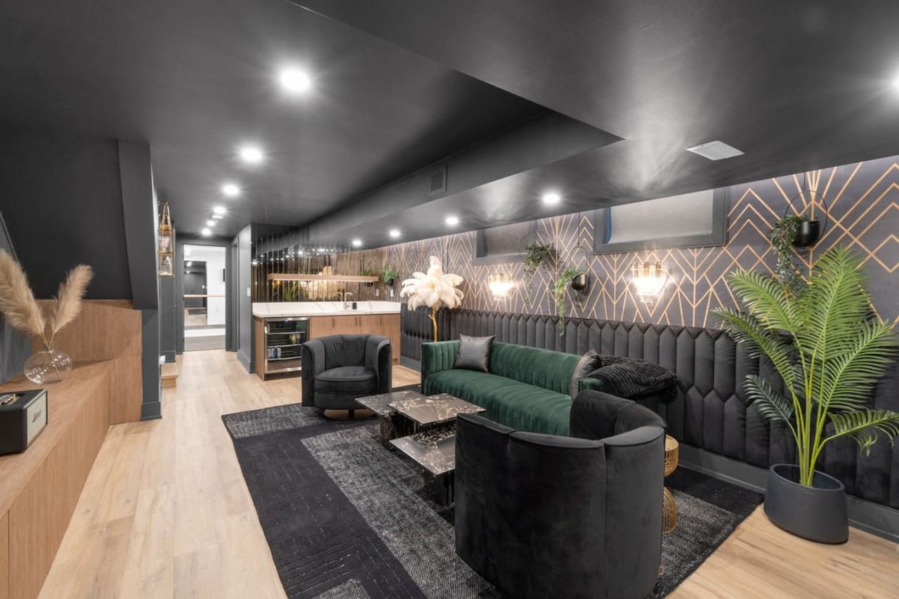 972 Danforth Ave #1403771P - Photo 5 of 50