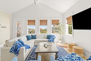 featured image of 867 Bavers Ln