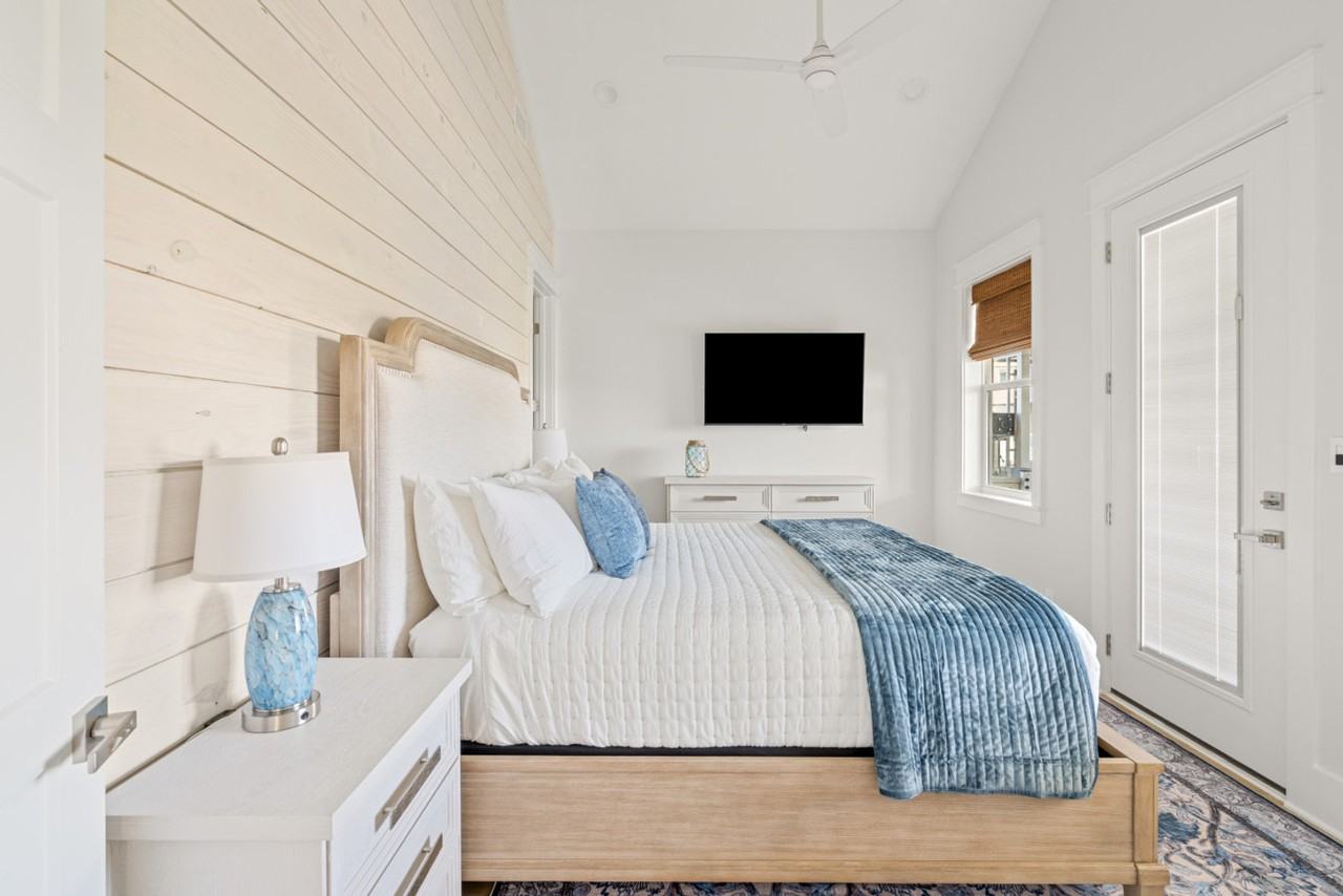 867 Bavers Ln #1467228P - Photo 7 of 50