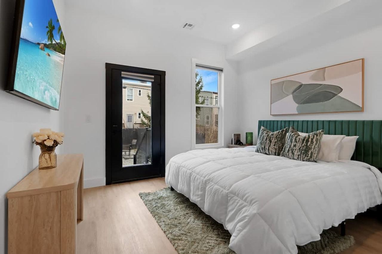 234 Webster Ave #1470328P - Photo 3 of 43