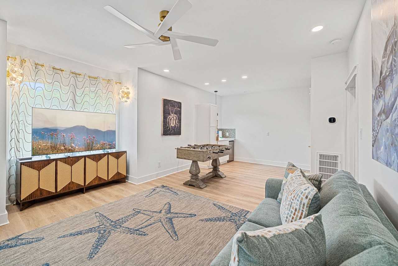 20 Saint Francis Dr S #1471179P - Photo 2 of 50