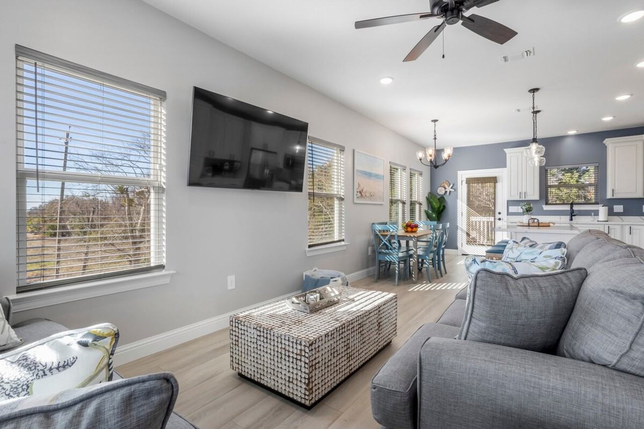 135 Brady Dr #1473626P - Photo 3 of 50