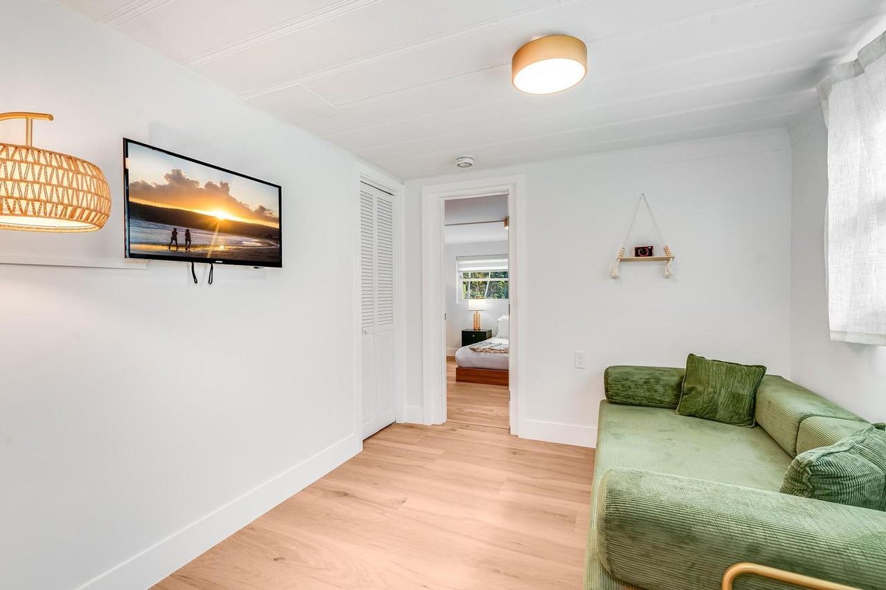 1336 Ne 14th Ave #1475647P - Photo 2 of 48