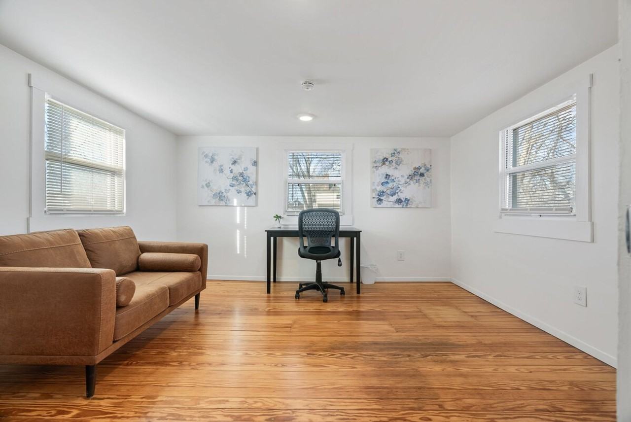 3532 Greenwood Blvd #1472887P - Photo 7 of 41