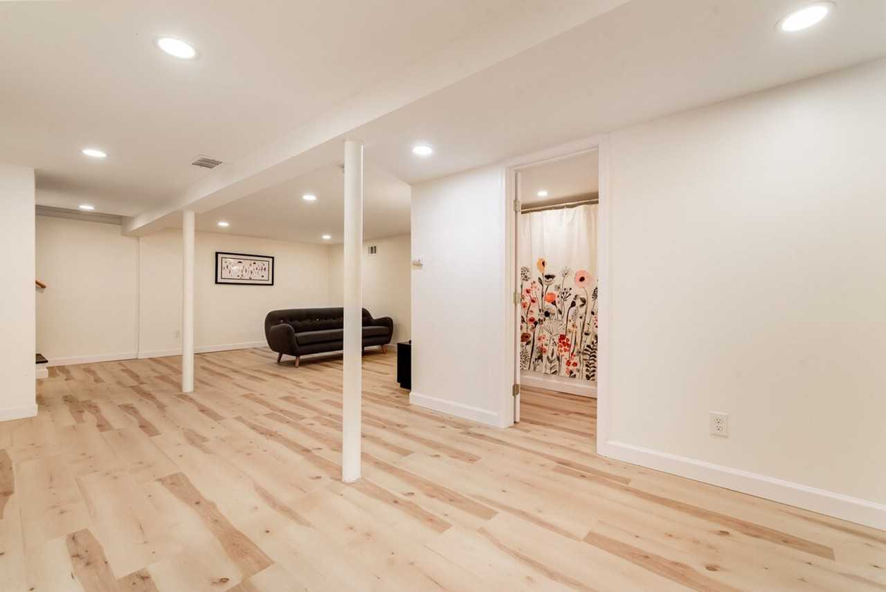 35 Alpha Dr #1472885P - Photo 4 of 21