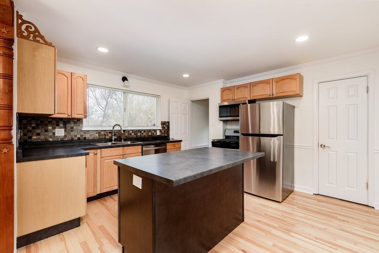 35 Alpha Dr #1472885P - Photo 7 of 21