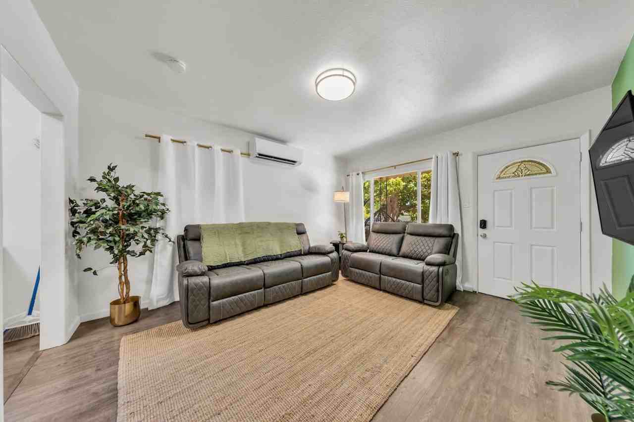 4700 65th St #1473533P - Photo 3 of 22