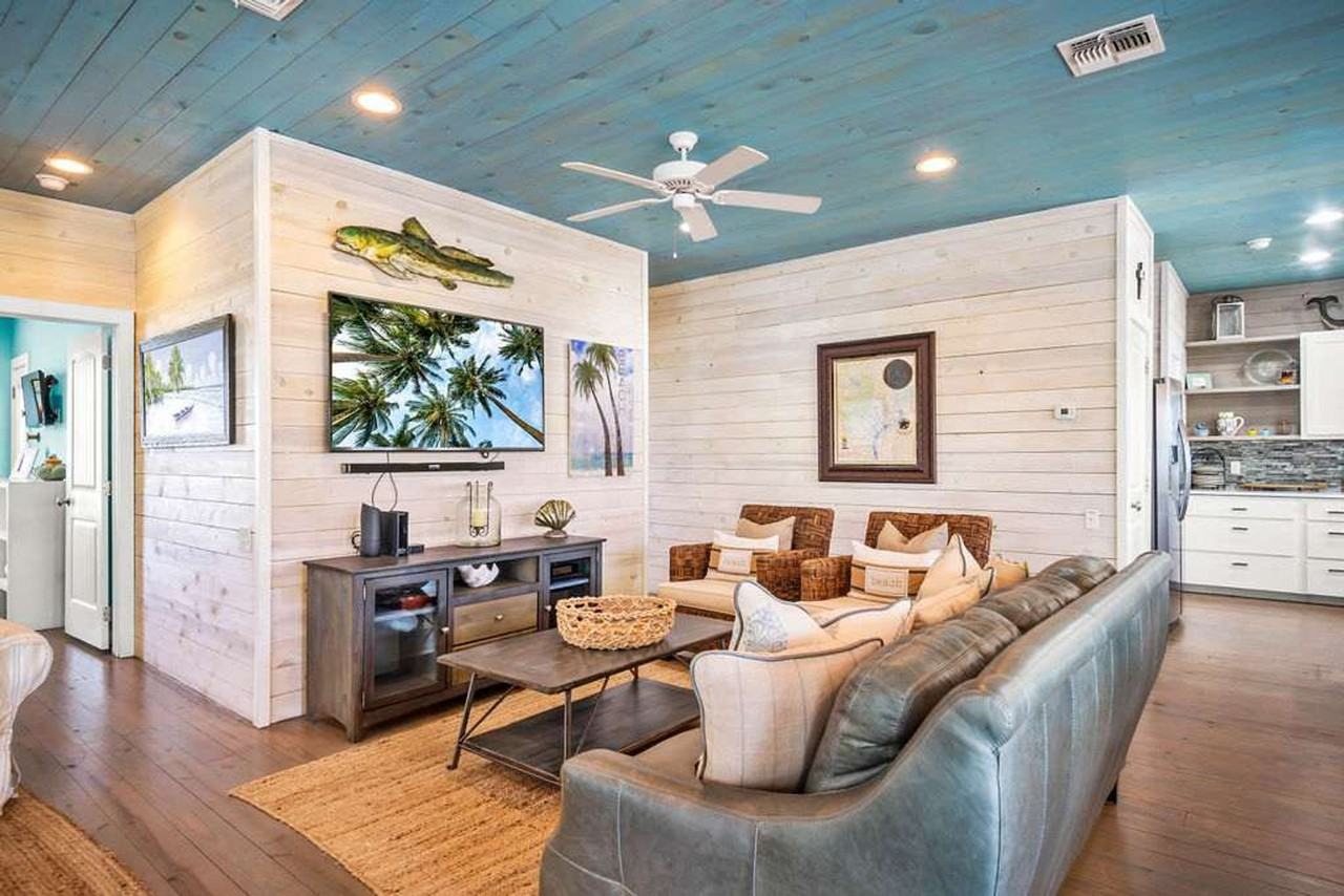 2727 Eleventh Street - Photo 4 of 46