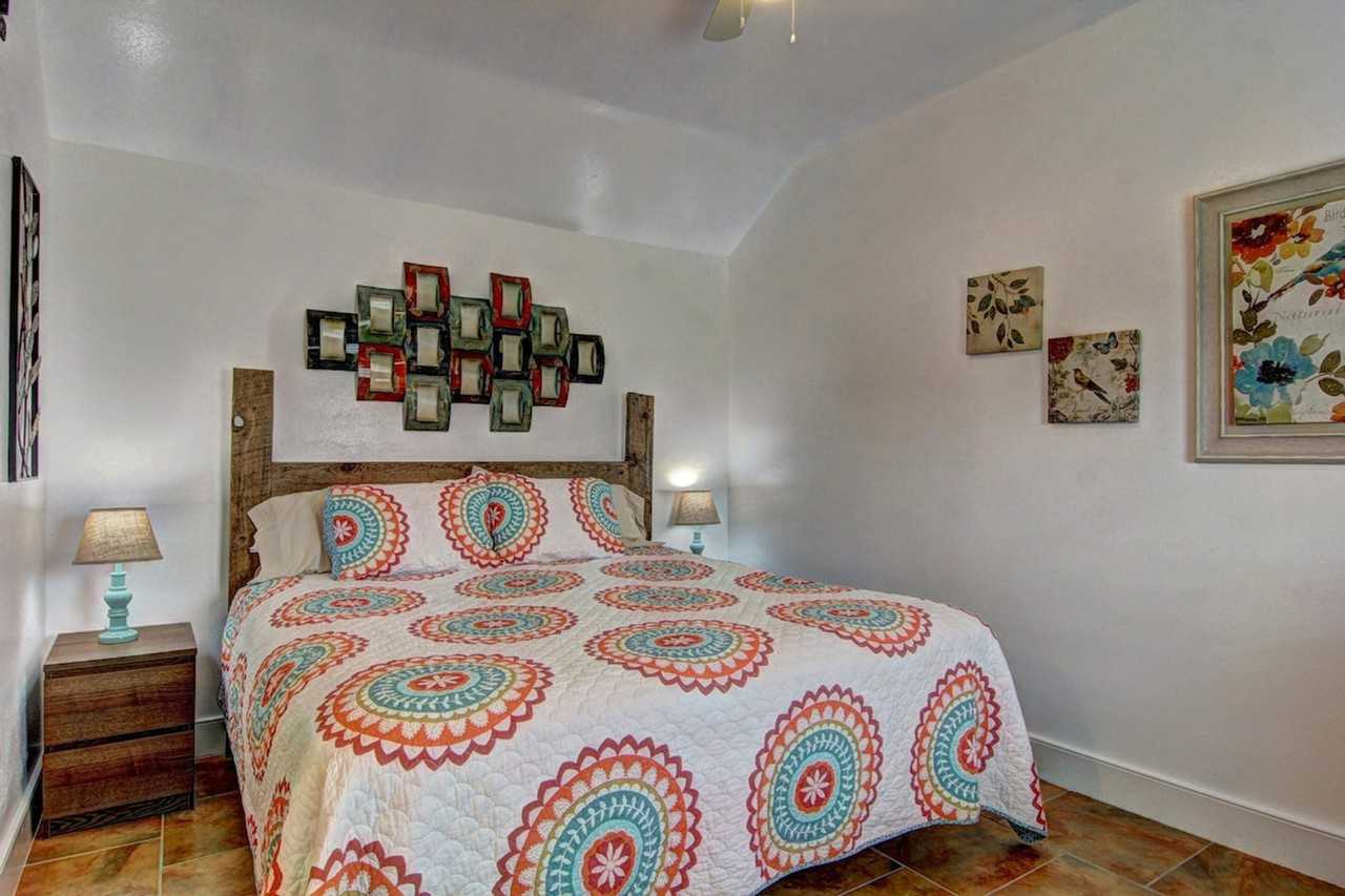 134 N Alister St #1023210P - Photo 5 of 12