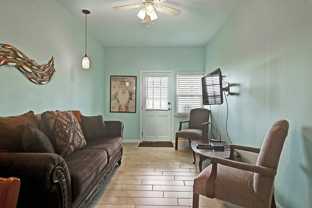 602 Sea Breeze Ln - Photo 1 of 1