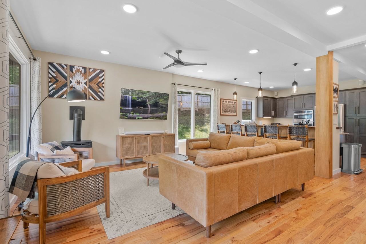 114 Greenwood Acres Dr #1023057P - Photo 2 of 43