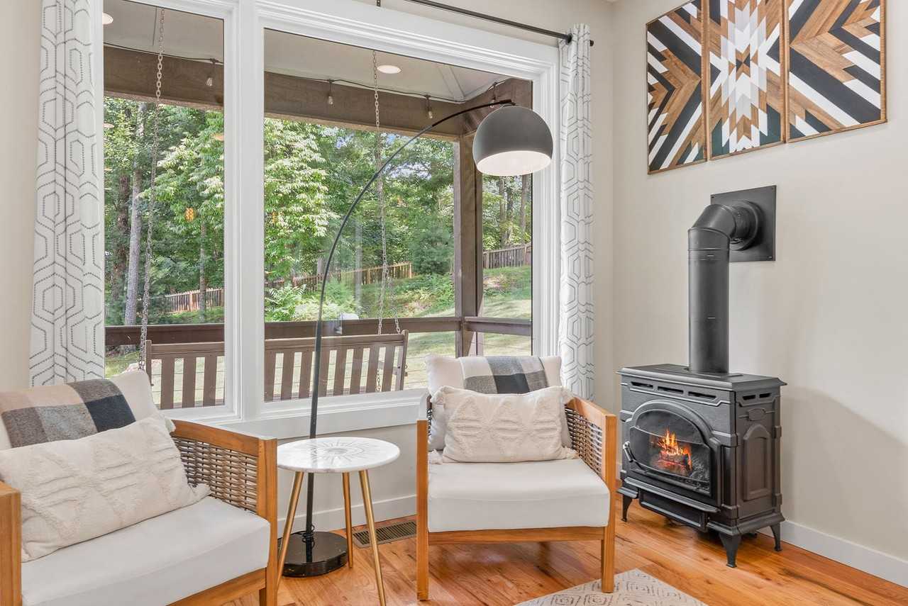 114 Greenwood Acres Dr #1023057P - Photo 4 of 43