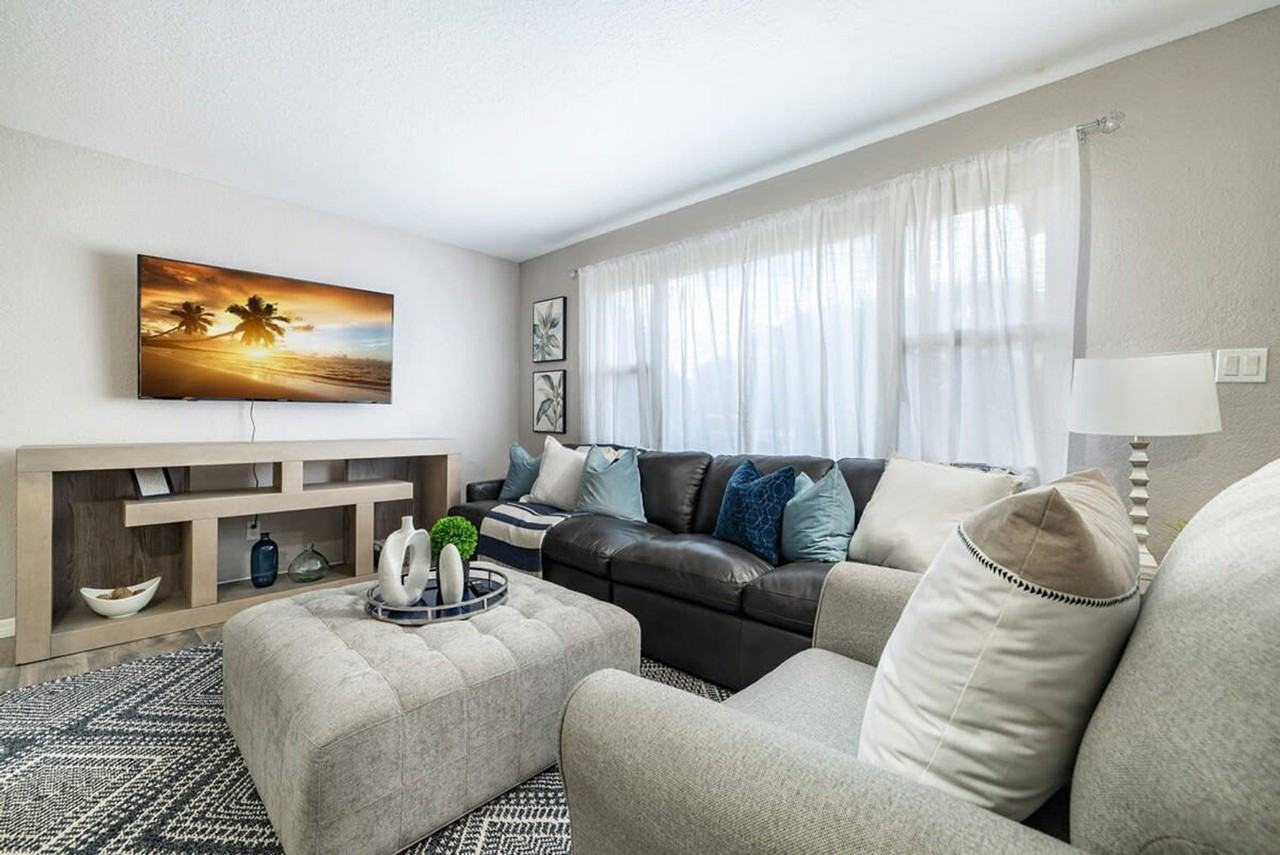 2454 Whitman St #1023053P - Photo 2 of 18