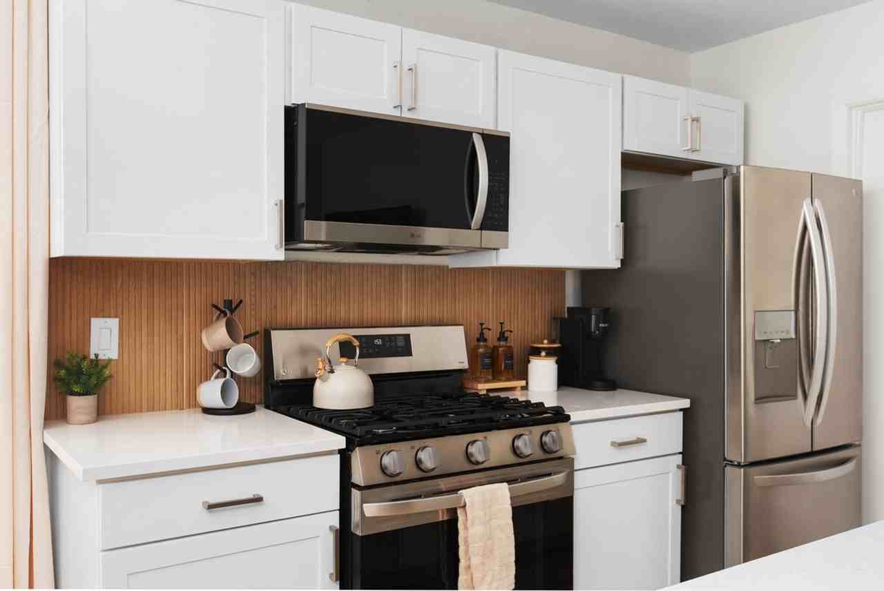 2500 Berkett Dr #1492676P - Photo 2 of 17